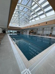 Piscina di Alliance Palace By Marriott o nelle vicinanze