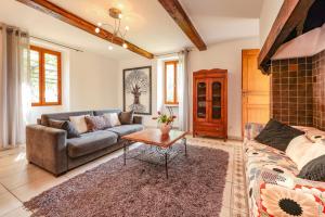 Ruang duduk di Les Hauts de Jeanvert - Gite 80m2 - Piscine - Gaillac +23 gambar