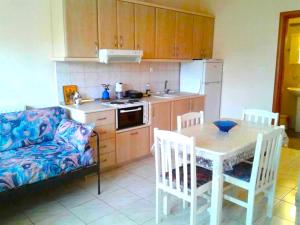 Fotografie z fotogalerie ubytování EVRIDIKI Home 90m from the beach v destinaci Skála Nikíta