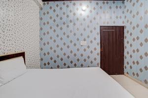 Легло или легла в стая в OYO Krishna Restaurant