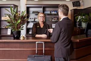 Hosté ubytování Montra Hotel Sabro Kro