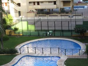 Bazén v ubytovaní Apartamento Residencial Bajondillo alebo v jeho blízkosti