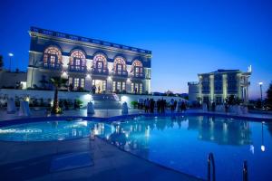 Bazén v ubytování Royal Hill Hotel nebo v jeho okolí