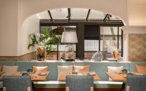 Posezení v ubytování Hôtel Arcanse by Inwood Hotels