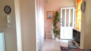 Fotografie z fotogalerie ubytování EVRIDIKI Home 90m from the beach v destinaci Skála Nikíta