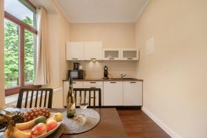 Kuchyň nebo kuchyňský kout v ubytování Alte Stadtvilla am Weinberg 2