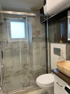 パラリア・カテリニスにあるBLUE STAR Apartments #8のギャラリーの写真