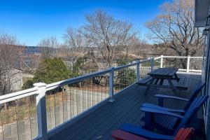 Φωτογραφία από το άλμπουμ του Back from the Ashes σε Southwest Harbor