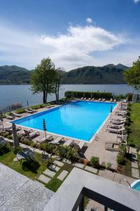 Bazén v ubytování Hotel L'Approdo nebo v jeho okolí