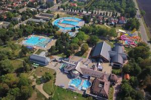 Πισίνα στο ή κοντά στο Manna Vendégház