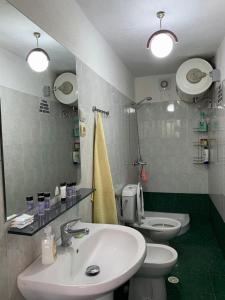 Ένα μπάνιο στο Geri Guesthouse