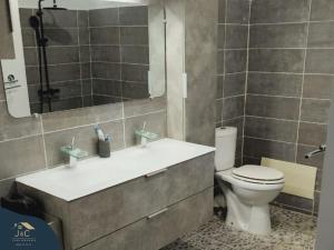 Koupelna v ubytování La Villa Durocher + 4 fotografie