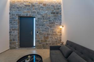 Posezení v ubytování EcoHeaven Suites