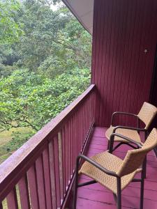 Balkón nebo terasa v ubytování LiLLA Hilltop Retreat - Janda Baik + 62 fotografií