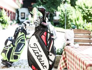 Golf facilities at a szállodákat or nearby