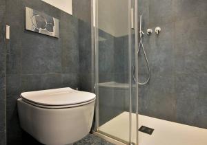Kúpeľňa v ubytovaní Perla Flexyrent AC WiFi Swim Pool