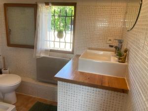 Ένα μπάνιο στο Lou pitchoune