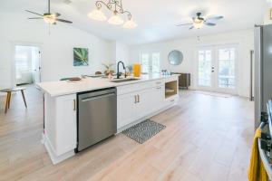 A kitchen or kitchenette at St Augustine Retreat - Pool, BBQ and Private Yard
