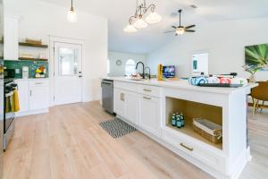 A kitchen or kitchenette at St Augustine Retreat - Pool, BBQ and Private Yard