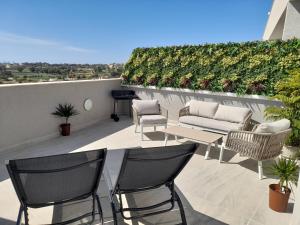 Un balcón o terraza de Malta Serenity Home