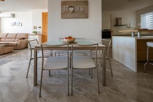 Una cocina o zona de cocina en Malta Serenity Home