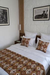 JAZZ HOTEL Gyumri客房内的一张或多张床位