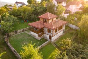 an aerial view of a house with at Yücebaş Konağı in Fatsa