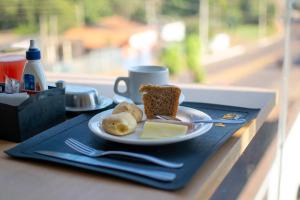 Makanan di atau berdekatan hotel