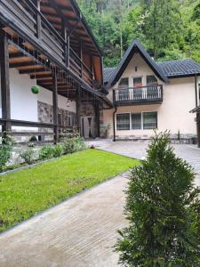 Budova, kde se vila nachází