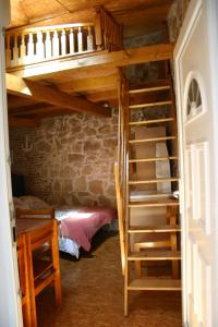 Poschodová posteľ alebo postele v izbe v ubytovaní Studio Apartment La Maison de Catherine
