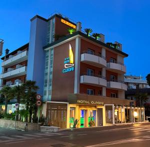 a view of the hotel cuomo cuomo at night at Eco Hotel Cleofe in Caorle