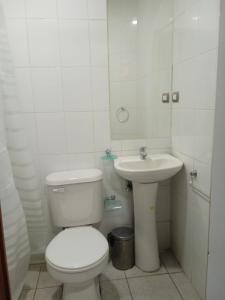 Ένα μπάνιο στο Homerent +8 φωτογραφίες