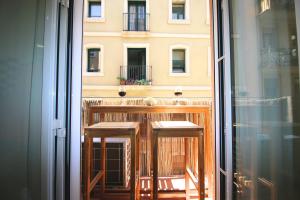 Foto Barcelonas asuva majutusasutuse Charming Seaside Apartment in Barceloneta, Renovated with Stunning Sea Views galeriist