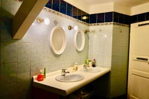 Koupelna v ubytování Schöpfwerk Hostel 10