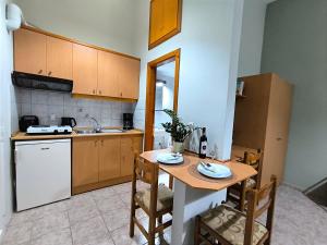 A kitchen or kitchenette at My Lemnos Studios - Studio 4
