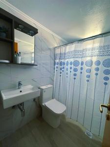 A bathroom at My Lemnos Studios - Studio 4