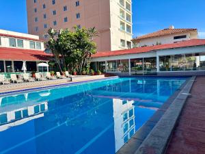Bazén v ubytování Rosarito Beach Hotel nebo v jeho okolí