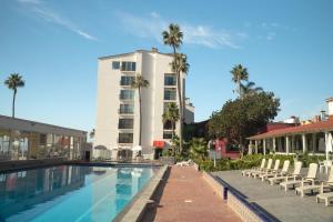 Bazén v ubytování Rosarito Beach Hotel nebo v jeho okolí
