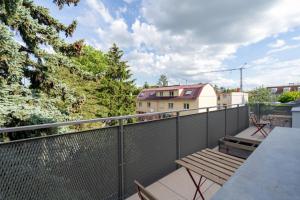 Fotografia z galérie ubytovania Luxurious 70 m2 with Balcony & Air Conditioning vo Viedni