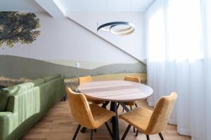 Fotografia z galérie ubytovania Luxurious 70 m2 with Balcony & Air Conditioning vo Viedni