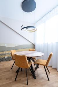 Fotografia z galérie ubytovania Luxurious 70 m2 with Balcony & Air Conditioning vo Viedni