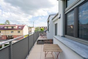 Fotografia z galérie ubytovania Luxurious 70 m2 with Balcony & Air Conditioning vo Viedni