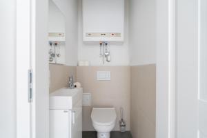 Fotografia z galérie ubytovania Luxurious 70 m2 with Balcony & Air Conditioning vo Viedni