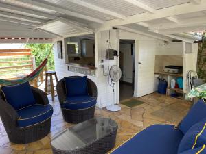 Kuchyň nebo kuchyňský kout v ubytování LE CHALET DE LA POINTE