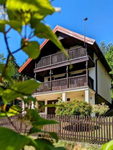 Building kung saan naroon ang holiday home