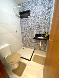 Un baño de Apartamento para São João