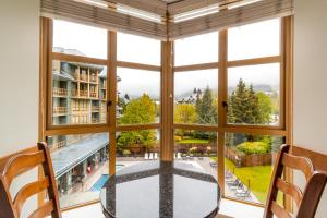 Un balcón o terraza de Cascade by Elevate Vacations