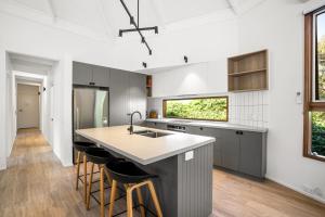 Aireys Inlet Getaway的厨房或小厨房