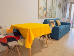 Posezení v ubytování Studio cosy avec jardinet