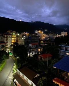 Foto de la galería de Mingo Guest House en Pokhara 27 fotos más